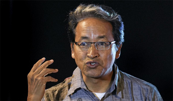 Ish stoli uchun qizlar erotik tasvirlar Rus tiliga tarjima bilan yagona porno filmlar